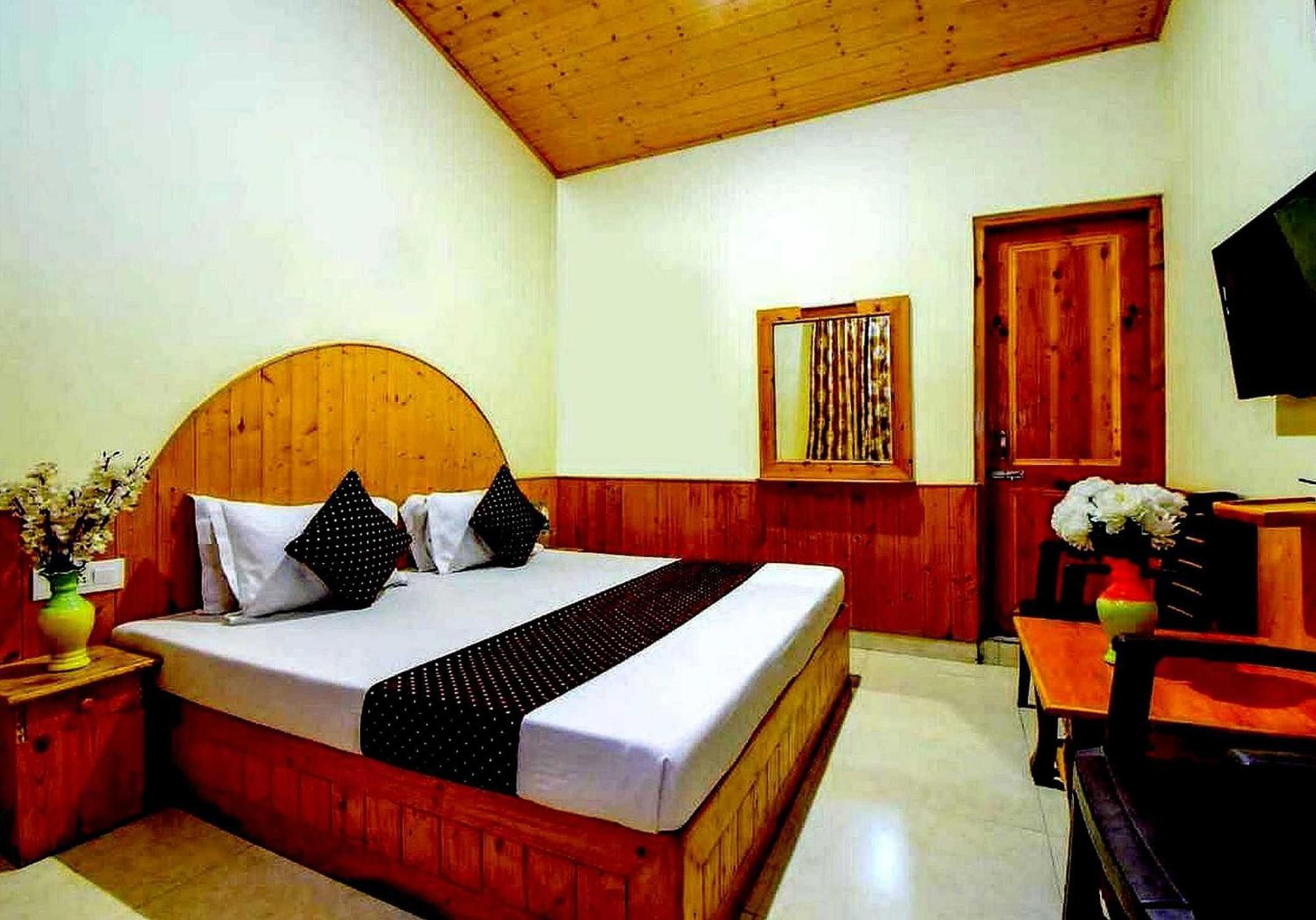 Oyo Flagship 82405 Cochin Villa Манали Экстерьер фото